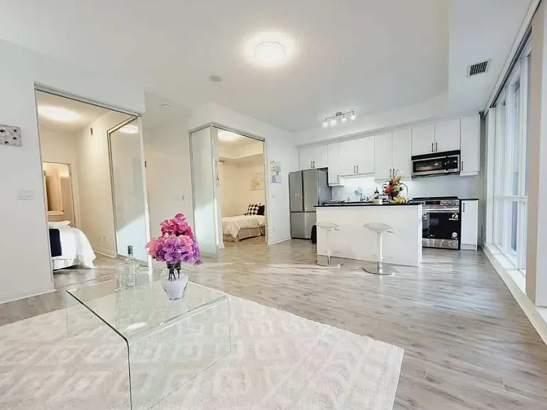 220 Victoria St #1305 — Photo 16