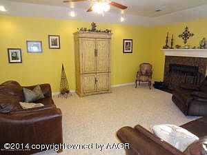3rd image of 5800 S Fannin St