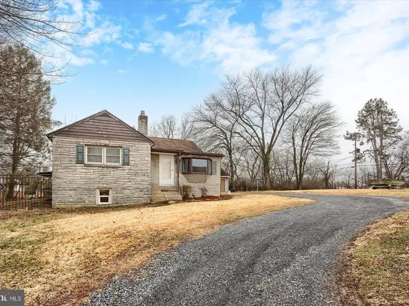 6111 Walls St, Harrisburg, PA 17112