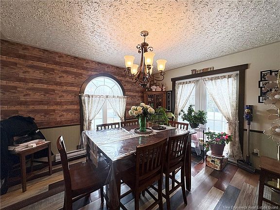 4th image of 675 Oldfield Rd