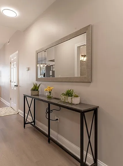 3049 N Avers Ave #2 — Photo 19