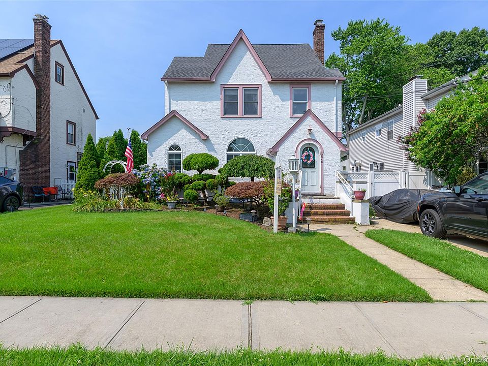 1st image of 270 Bedell Terrace