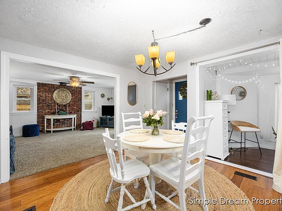 4th image of 285 Pickett St SW