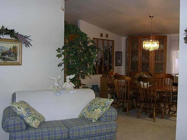 2nd image of 14358 Sinclair Cir