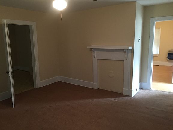 3rd image of 658 Carla St