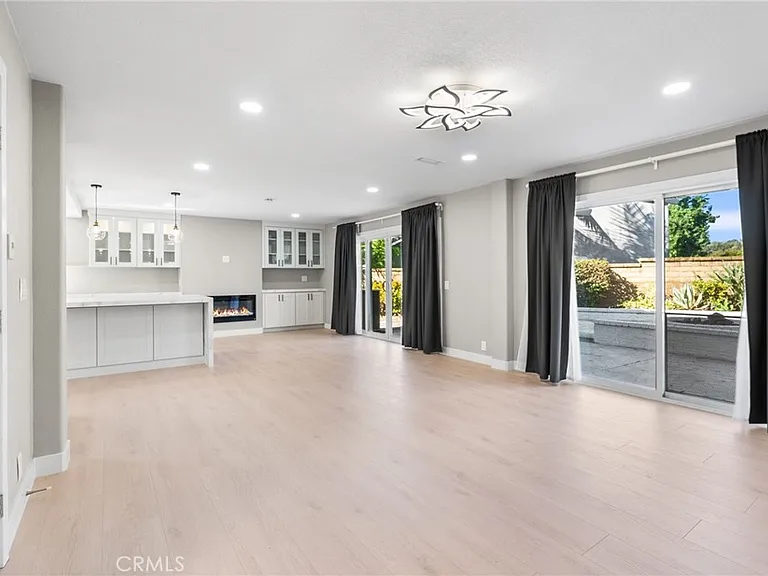 24746 Scott Ln — Photo 4