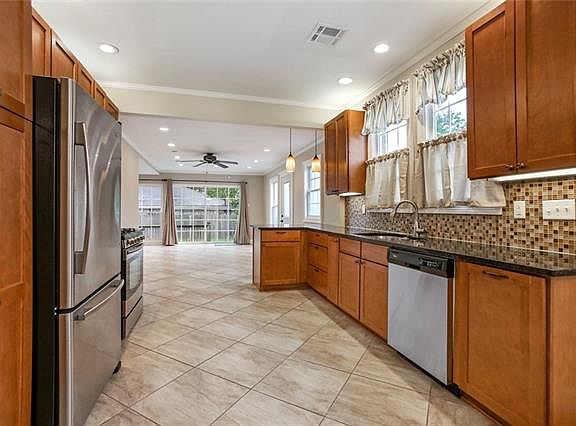 5th image of 508 Athania Pkwy