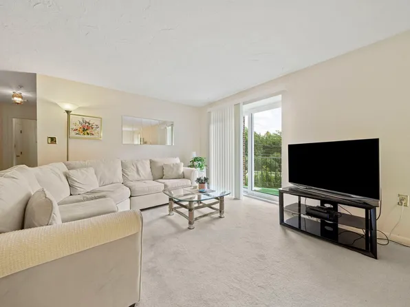 459 Willard St Unit 202, Quincy, MA 02169
