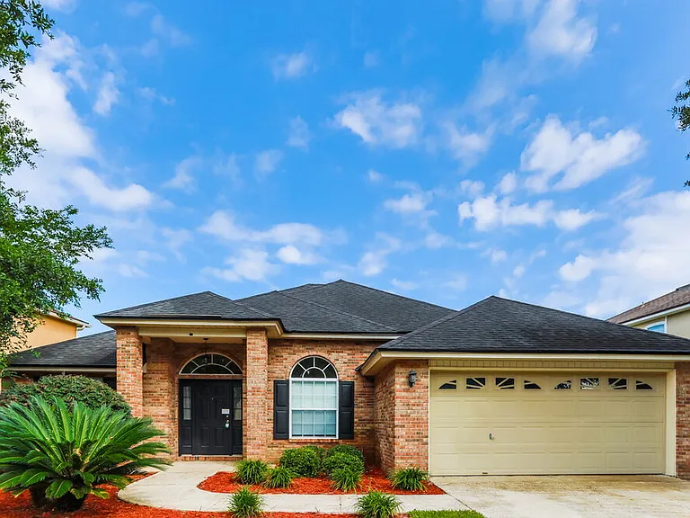 3460 Live Oak Hollow Dr — Photo 1