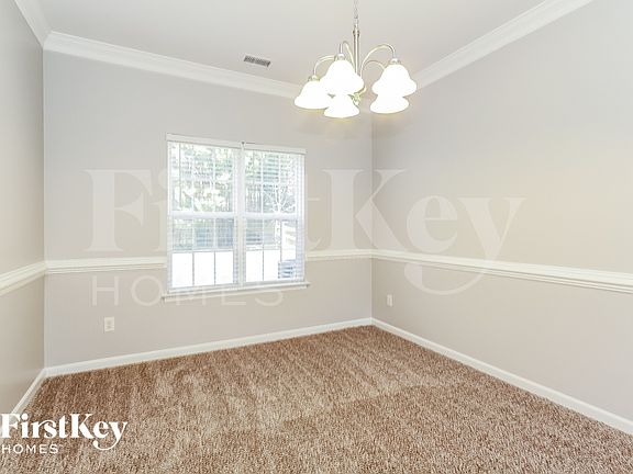 5th image of 6015 Forest Pond Dr
