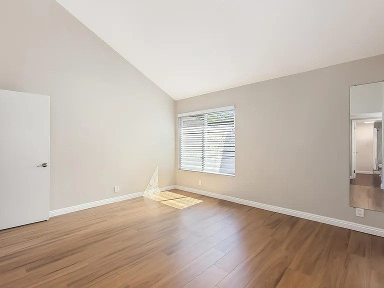 4635 Maytime Ln — Photo 32