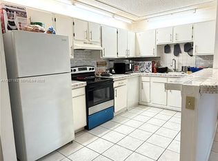 Naranja Lakes Blvd, Homestead, FL 33032