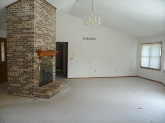 3rd image of 6153 Dutch Ln