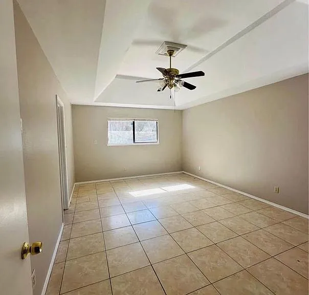 15 Valles Ct — Photo 5
