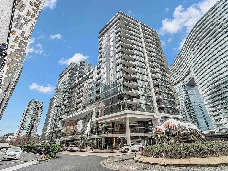 68 Smithe St #1121 — Photo 1