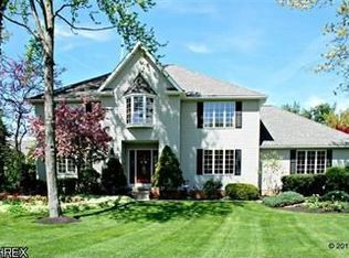 260 Hollythorn Dr, Akron, OH 44321