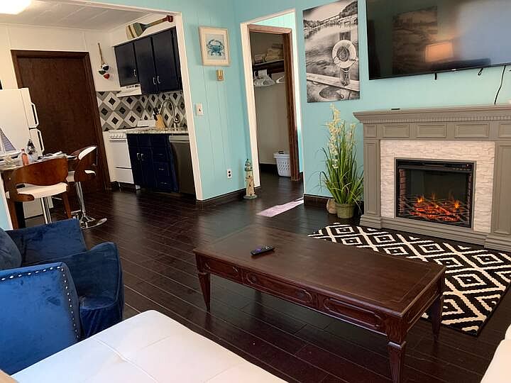 1st image of 800 S Westland Dr #13
