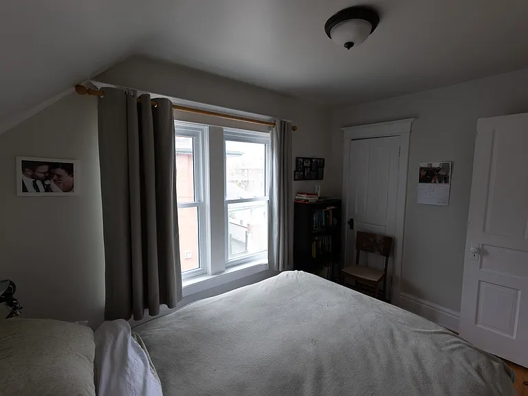 610 Woolwich St — Photo 6