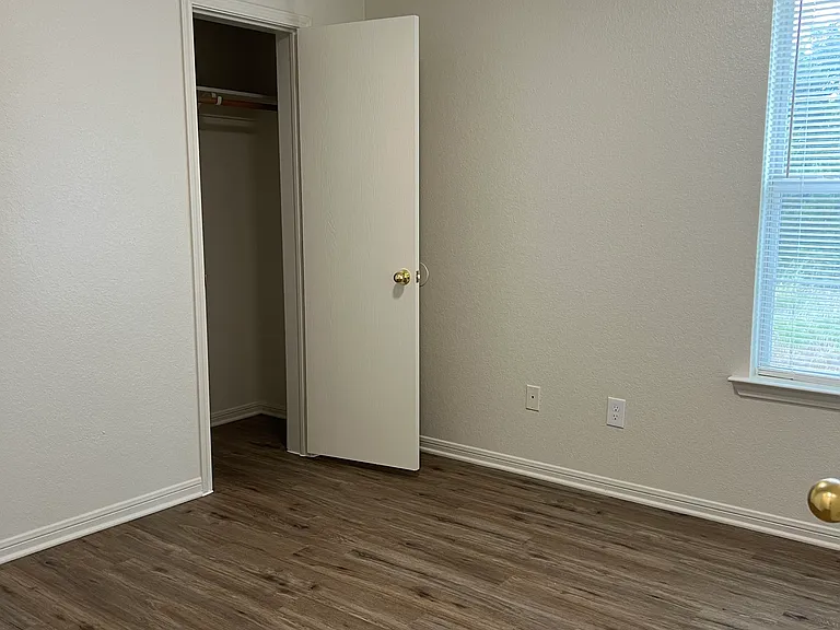 416 Justin Ln #B — Photo 10
