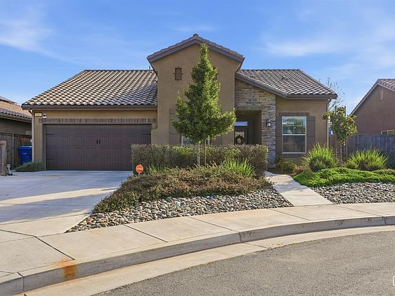 3rd image of 9407 Laurelwood Ct