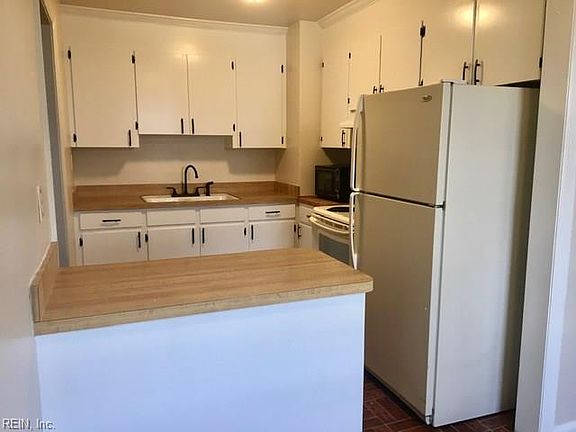 3rd image of 8012 Moose Ave