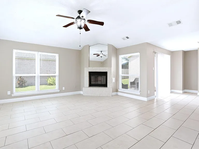7502 Addicks Clodine Rd — Photo 11
