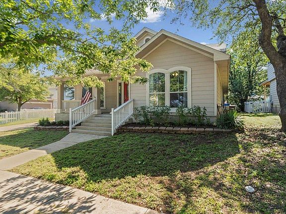 3rd image of 317 Bandstand Ln