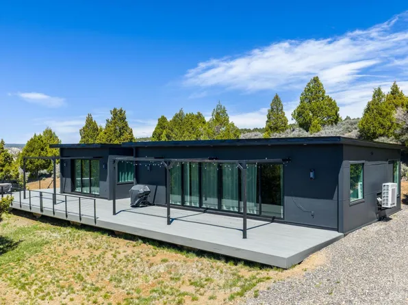4225 N Uintah Dr, Duck Creek Village, UT 84762