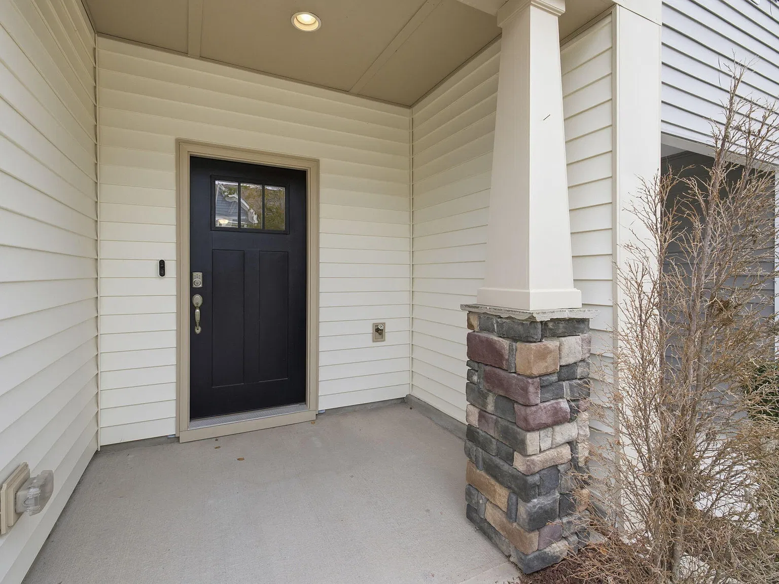 3 bed, 2.5 bath, $1,860 — Photo 3