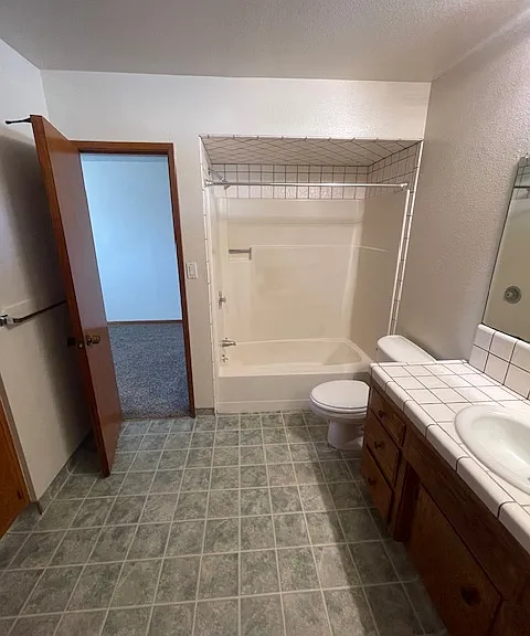 2700 Barrington St #C — Photo 13