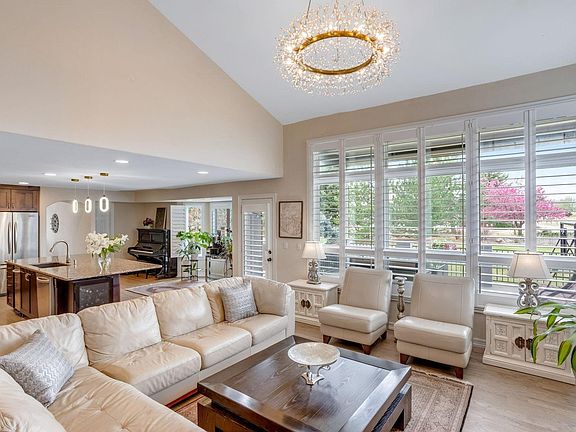 3rd image of 5888 Highland Hills Cir