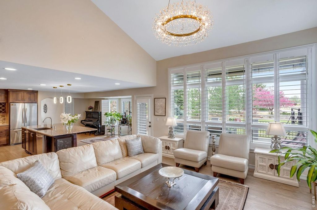 5888 Highland Hills Cir