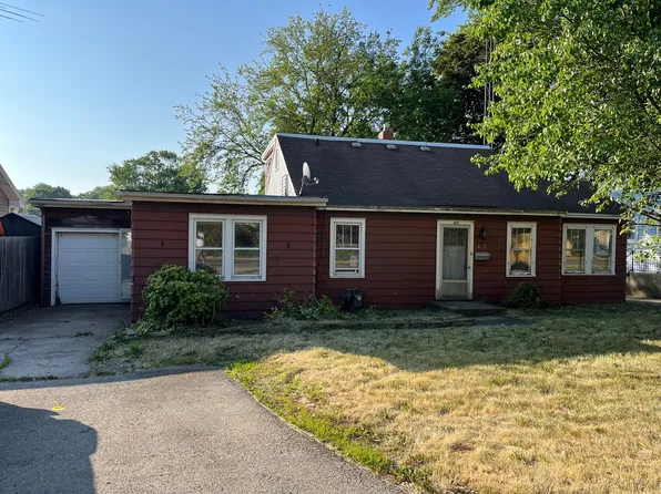 477 N River St, Montgomery, IL 60538