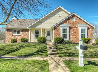 800 Kentridge Ct, Ballwin, MO 63021