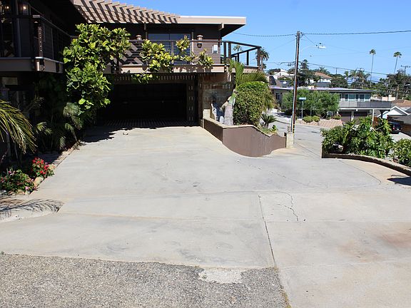 4th image of 1197 Buena Vista St