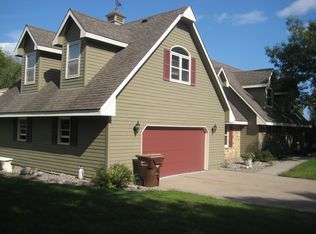 5260 Town Hall Dr, Rockford, MN 55373
