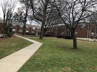 97 Arlo Rd APT 1B, Staten Island, NY 10301