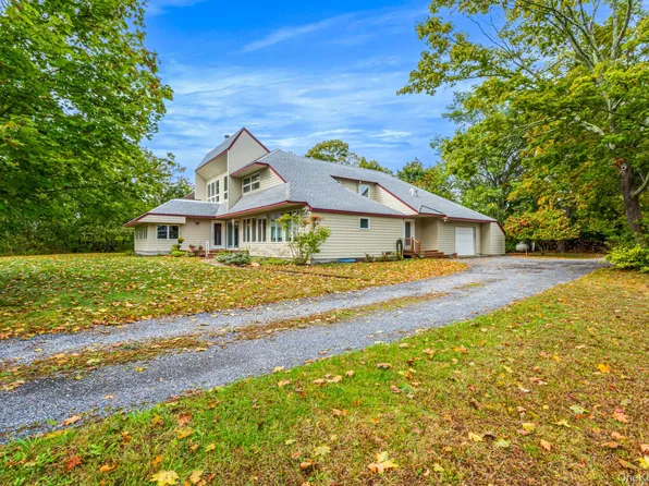 150 Montauk Highway, Westhampton, NY 11977
