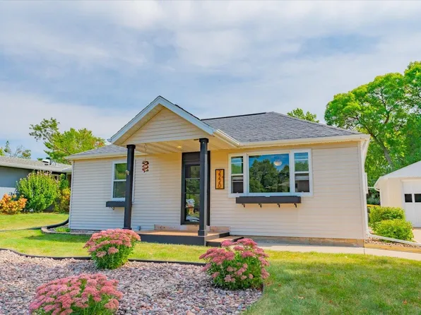 2220 Wilson St, Cross Plains, WI 53528