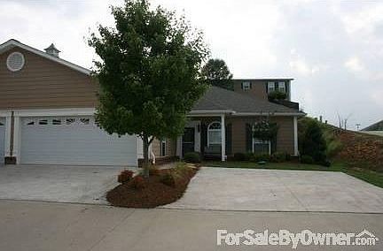 Front
						:
						2-Car Garage