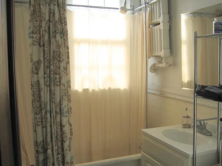 17 Glenville Ave #2 — Photo 6