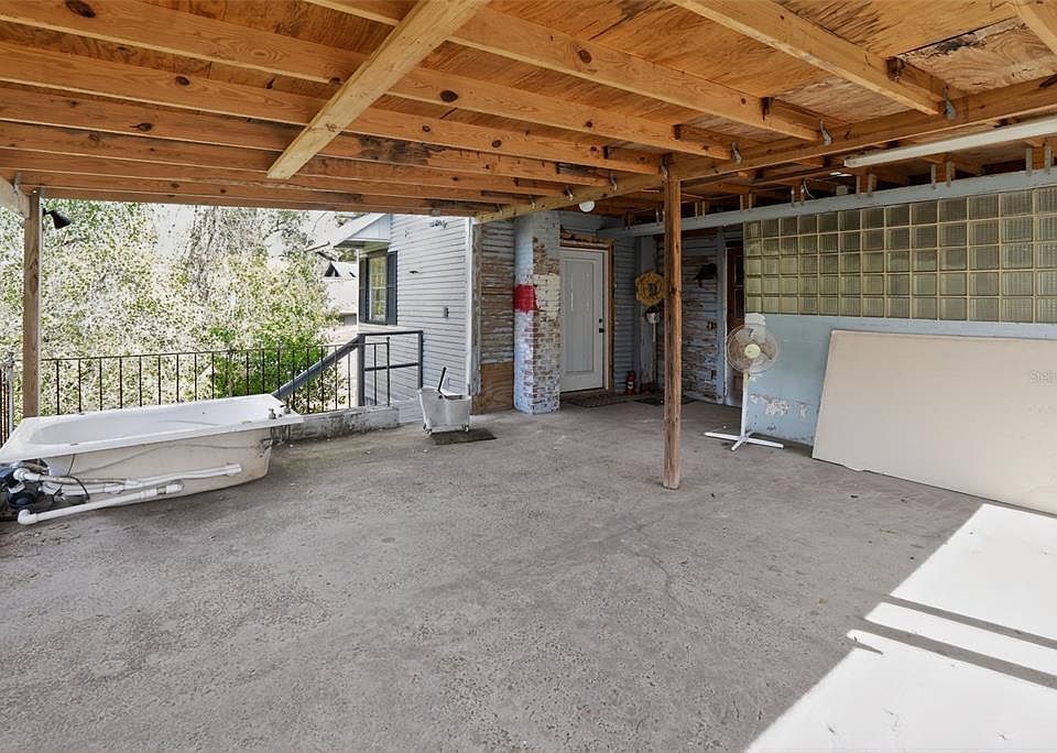 28th image of 4309 Lafayette St