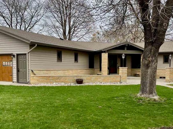 Saint Peter Real Estate Saint Peter Mn Homes For Sale Zillow