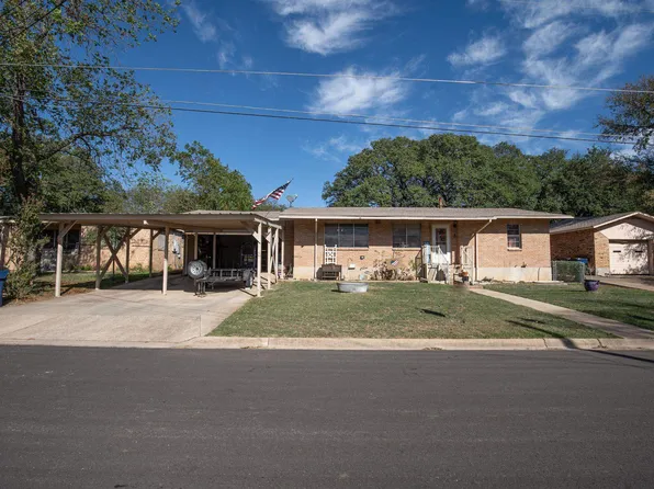 805 N West Street, Burnet, TX 78611