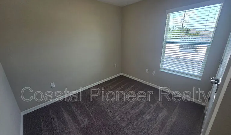 2203 E 23rd Ave — Photo 20