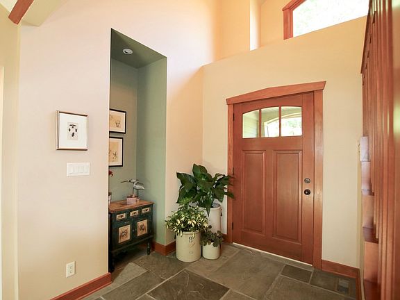 4th image of 1309 Woodland Ln