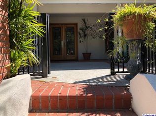 6002 Manton Ave, Woodland Hills, CA 91367