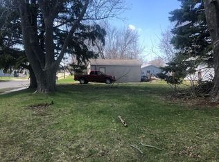 1057 S 6th St, Dekalb, IL 60115