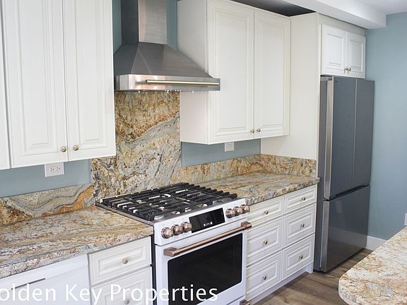 2nd image of 4864 Alondra Way