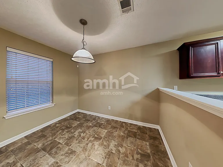 369 Hidden Creek Ln — Photo 6